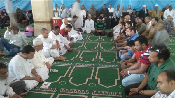 حلقات ذكر جماعي في المسجد